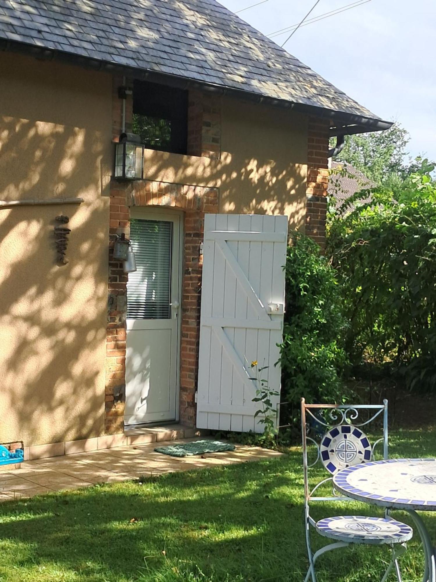 内尔河畔欧比尼Le Buisson De La Gariole住宿加早餐旅馆 外观 照片
