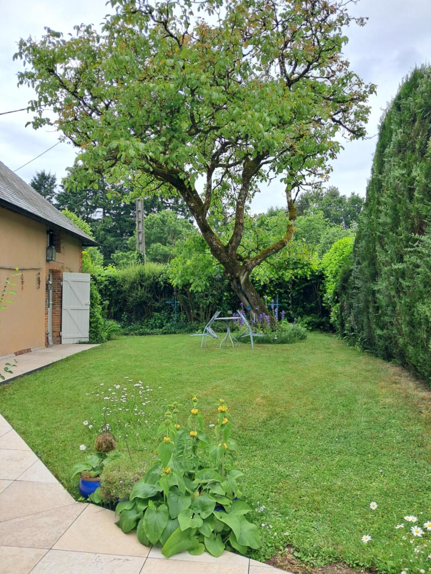 内尔河畔欧比尼Le Buisson De La Gariole住宿加早餐旅馆 外观 照片